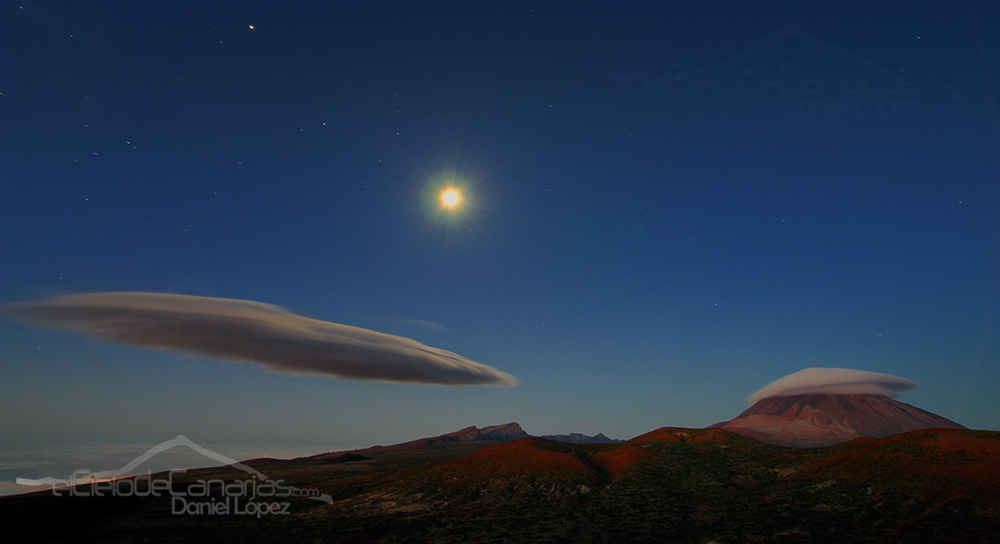 Nubes y estrellas en el Teide